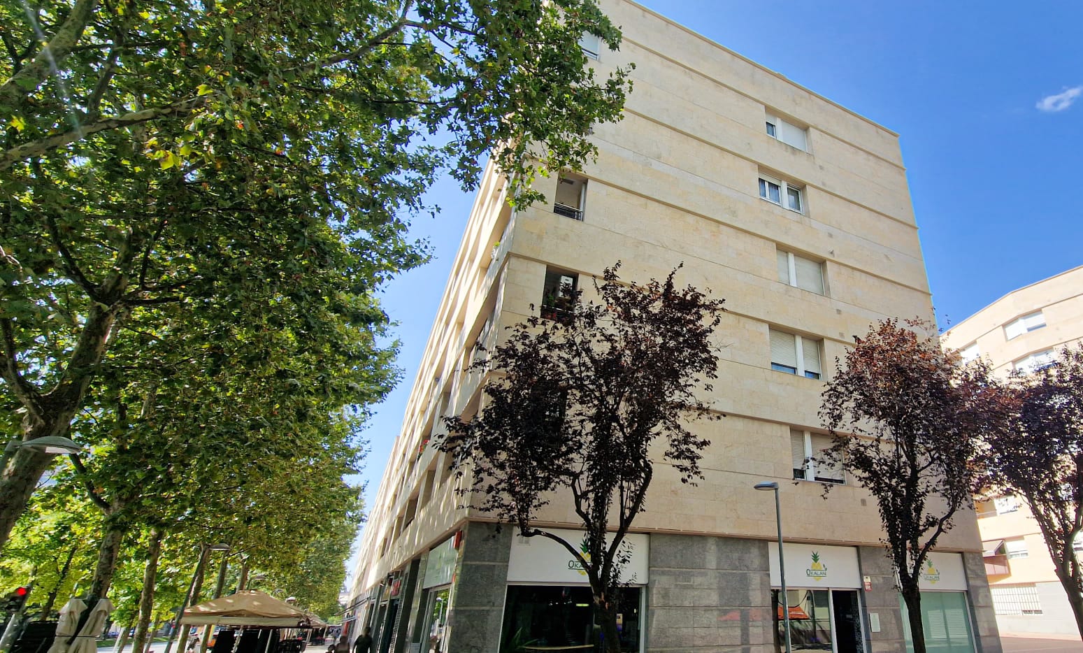Excelente piso sobre importante avenida en Sabadell