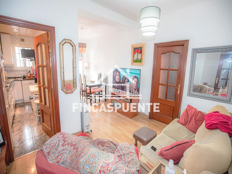 Original flat of 87 m2 in L'Eixample, Sagrada Familia