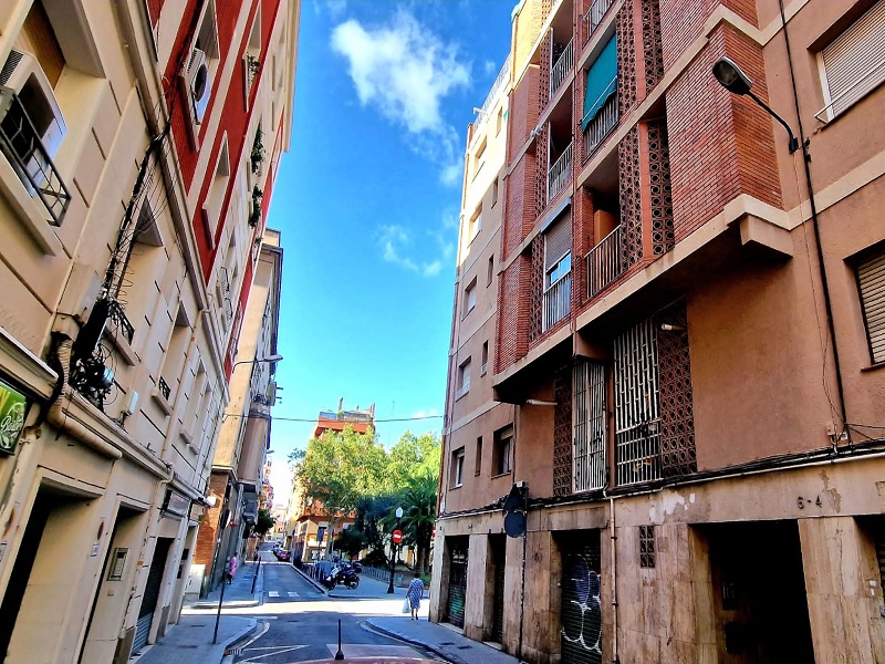 Partially restored flat of 52 m2 in Sant Andreu, Sant Andreu
