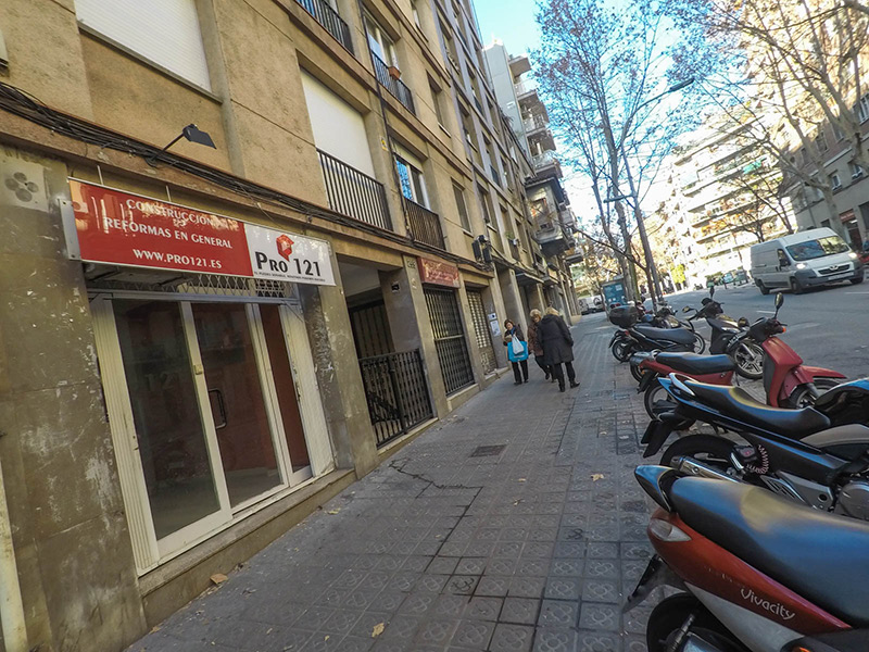 Local comercial en la calle Navas de Tolosa. 